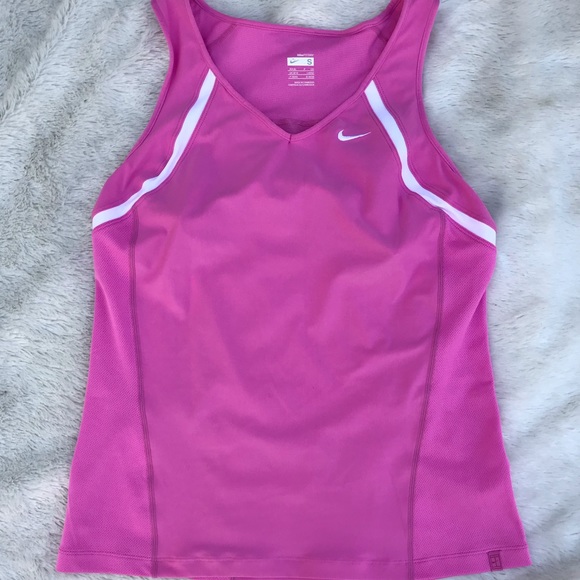 Nike Tops - Nike Athletic Tank w Shelf Bra